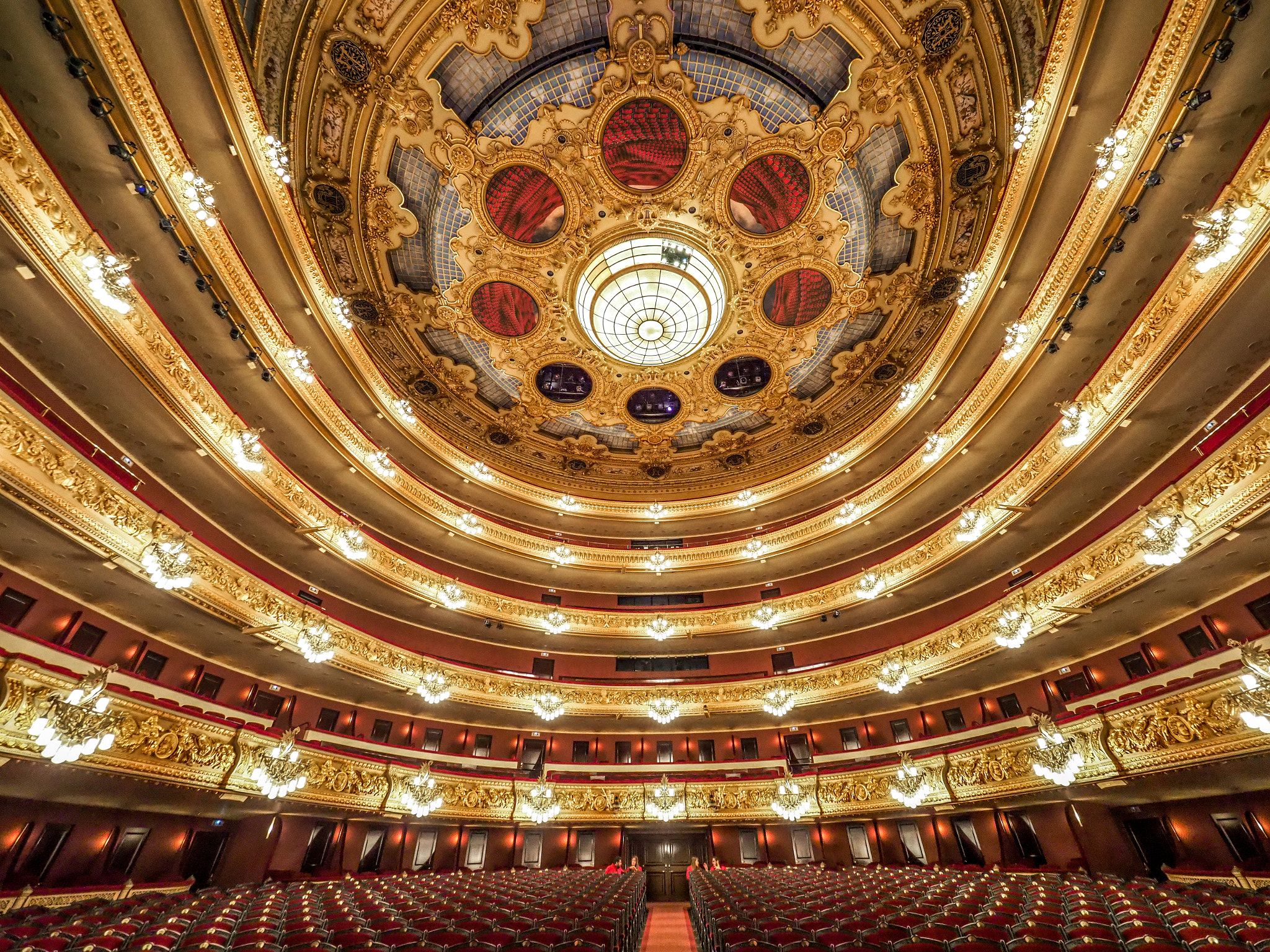 1999. El Gran Teatre del Liceu se prepara para abrir sus puertas al siglo XXI