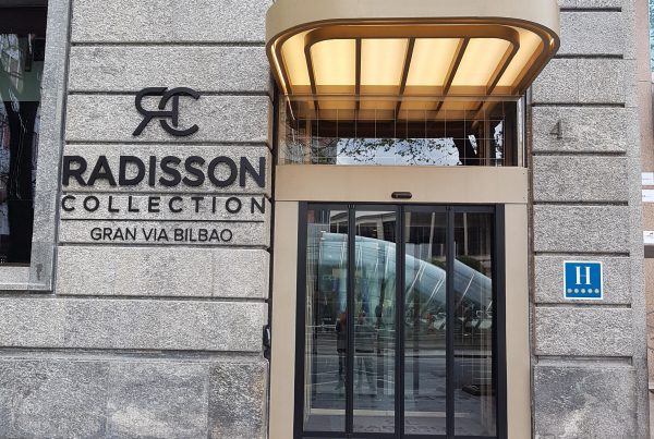Radisson Collection Hotel entrada
