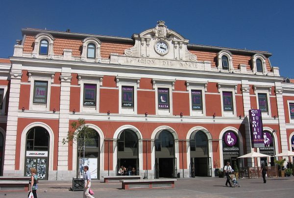 Entrada Centro Comercial Príncipe Pío